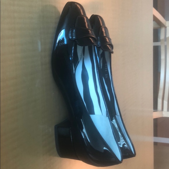 Dolce & Gabbana Black Loafers - Picture 4 of 4